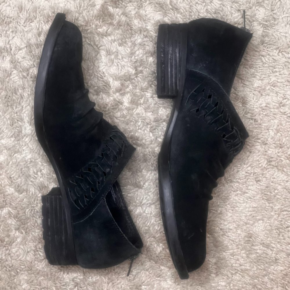 Born  Black shoe size 11